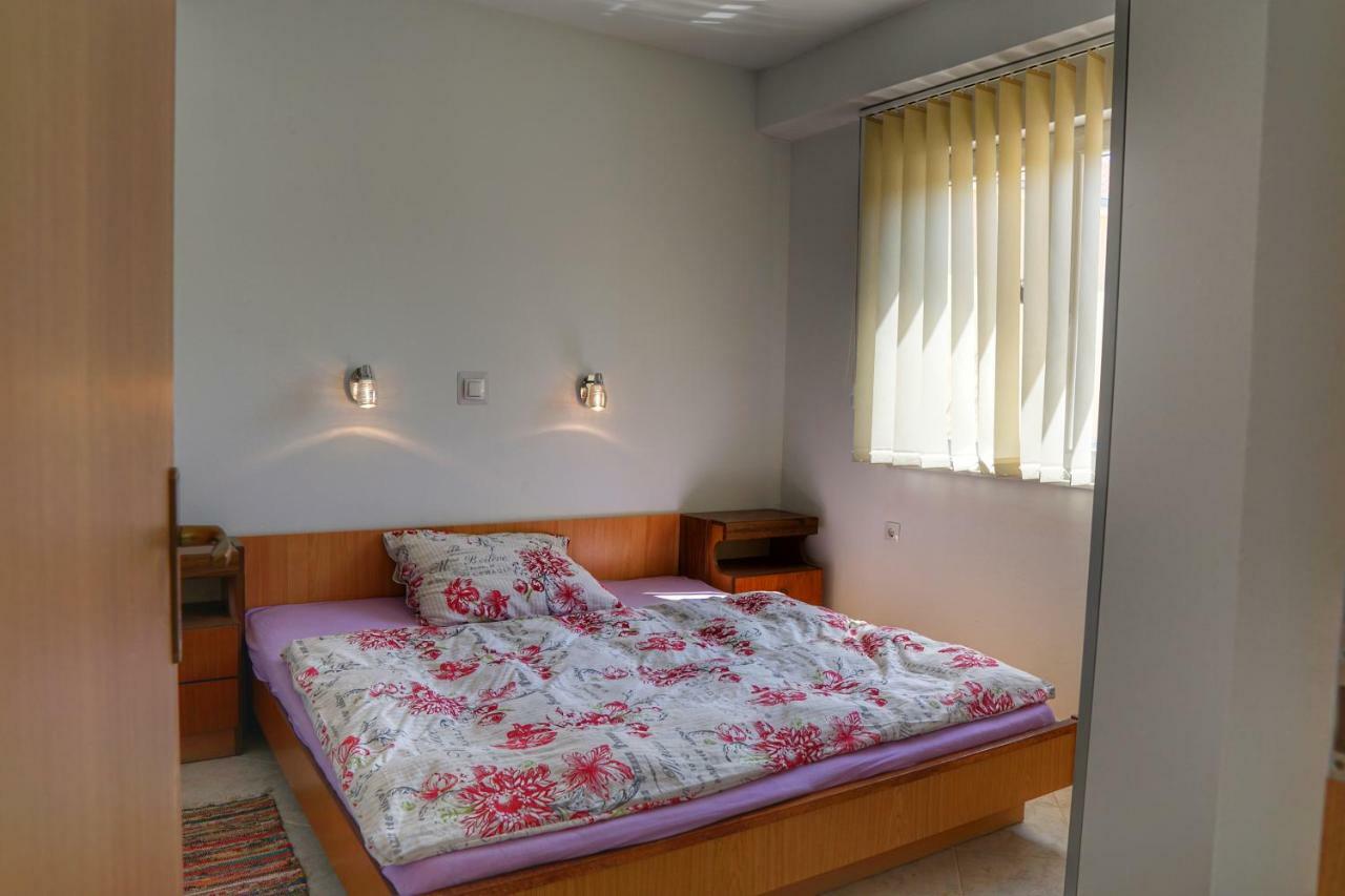 شقة زادار  في Apartman Cro Garden المظهر الخارجي الصورة